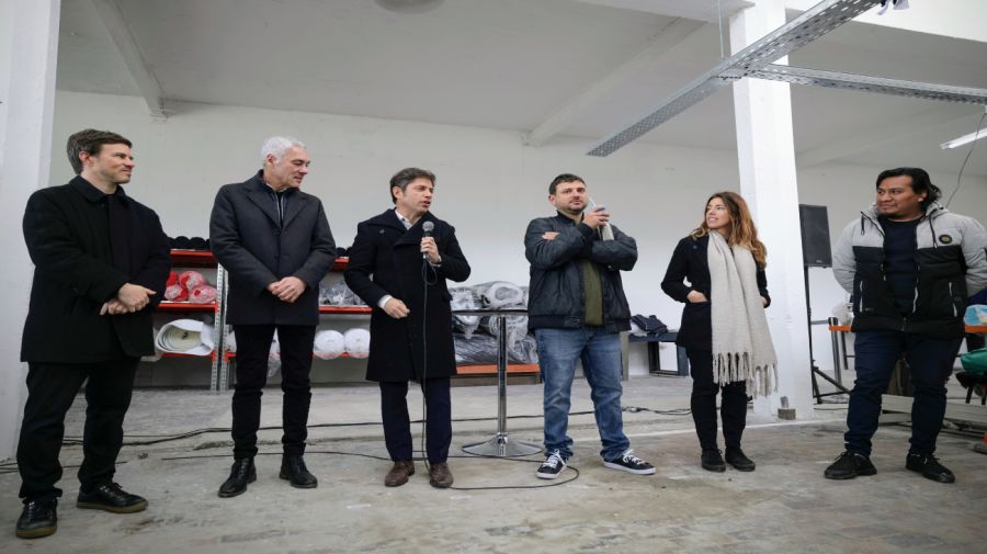 20230720 Axel Kicillof and Juan Grabois participated in an act in Berisso.