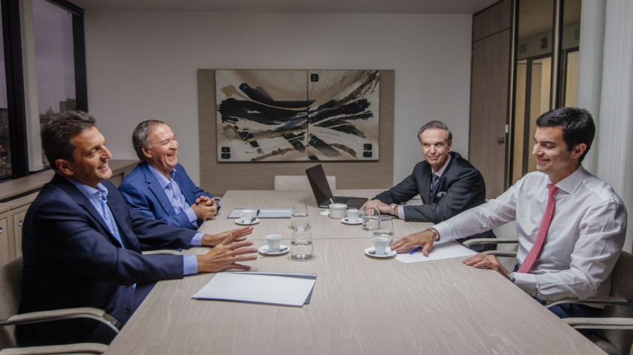 Sergio Massa, Juan Schiaretti, Miguel Angel Pichetto y Juan Manuel Urtubey reunidos en 2018.