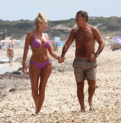 Yanina Latorre disfrutó de sus vacaciones en Ibiza muy acaramelada con su marido