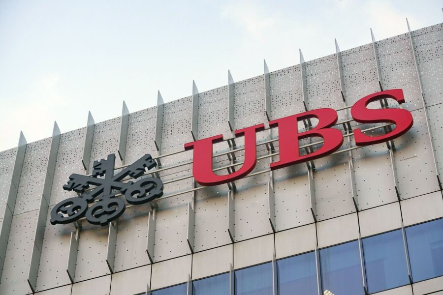 Credit Suisse's Singapore Private Bankers Moving to UBS Offices