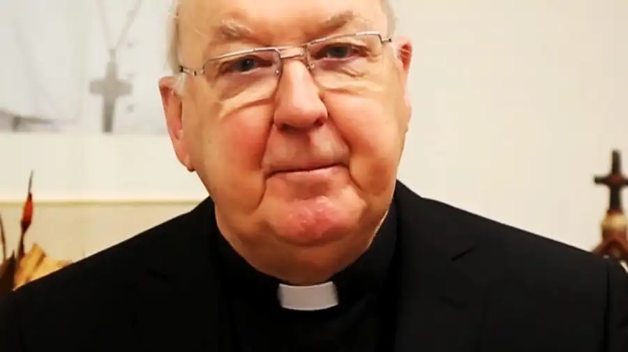 Camarlengo Kevin Farrell