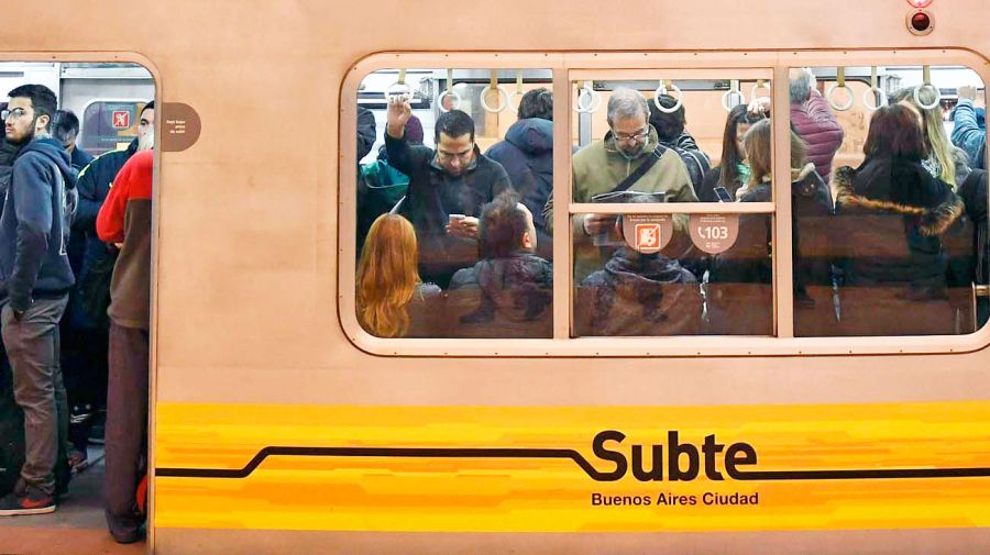 20230812_subte_hacinamiento_telam_g