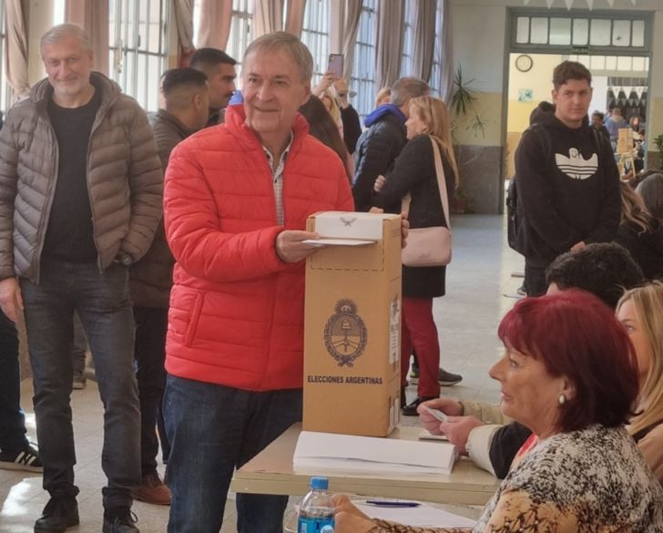 13-08-2023 Juan Schiaretti voto elecciones Paso Córdoba