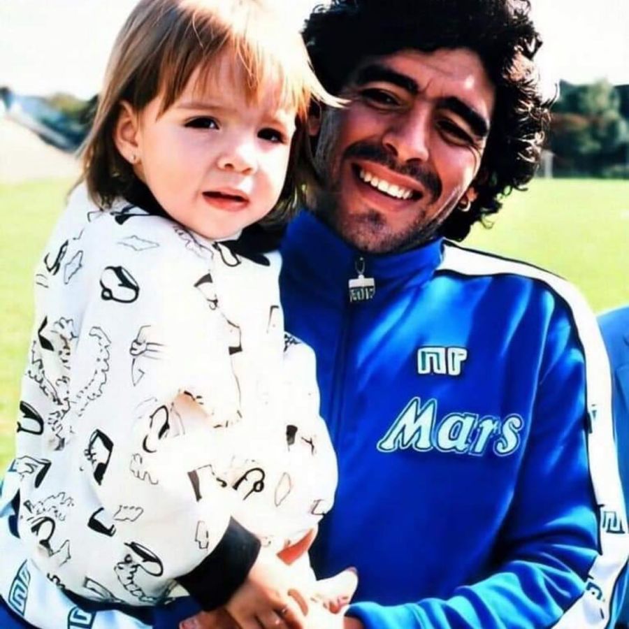 Dalma Maradona y Azul