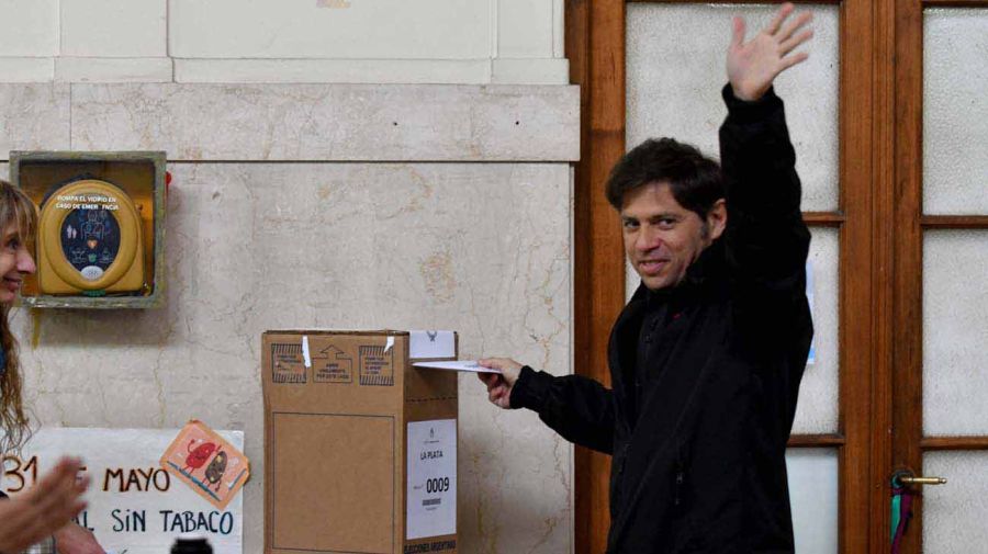 Elecciones Paso el gobernador Axel Kicillof votó en la Escuela Superior de Sanidad 