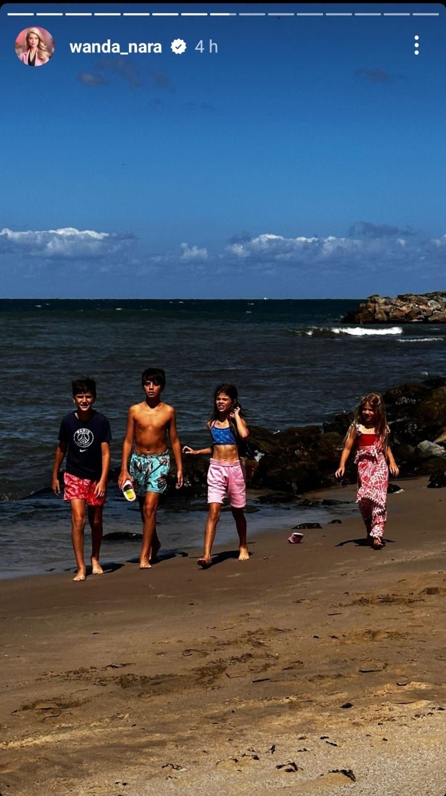 Wanda Nara y sus hijos en las playas de Turquía