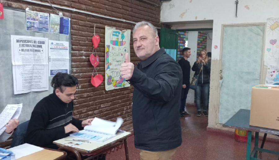 Marcelo Lewandowski votó en Santa Fe