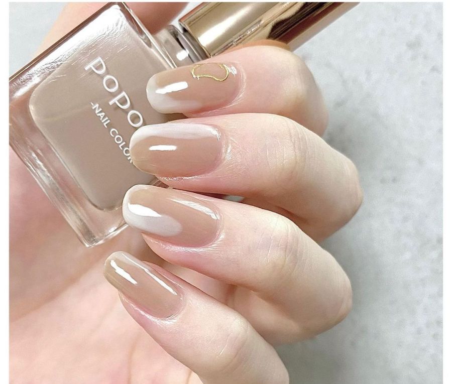 Uñas chai latte: cómo lucir la manicura tendencia de la temporada