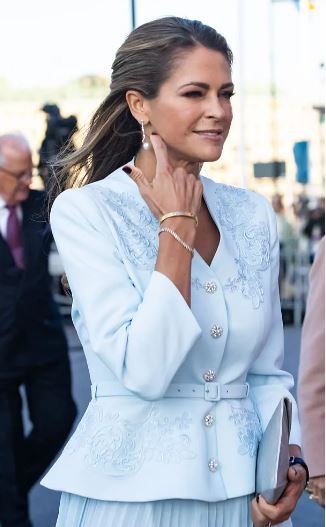 Vestidos de falda plisada: los favoritos de las royals desde Kate Middleton, Magdalena de Suecia, a la Reina Letizia