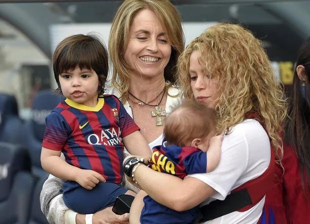 La mamá de Gerard Piqué apuntó contra los hijos de Shakira: 