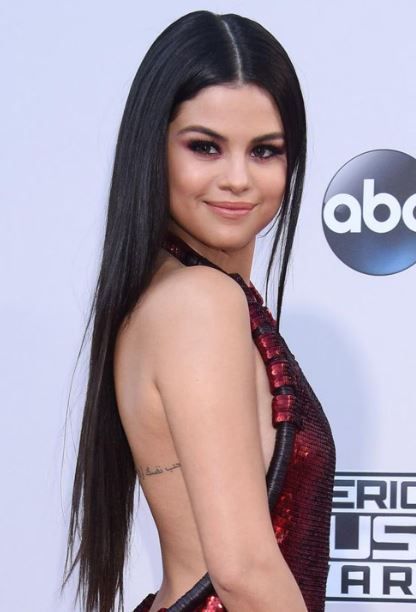 Los 5 cortes de Pelo de Selena Gomez para caras redondas: largo en capaz, flequillos y mas