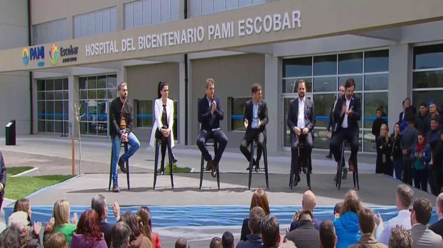  Ref: Sergio Massa en la inauguración de un hospital en Escobar.