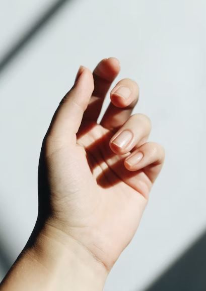 7 tips de cuidado para lucir tus uñas al natural y sumarte a la tendencia 'nailcare'