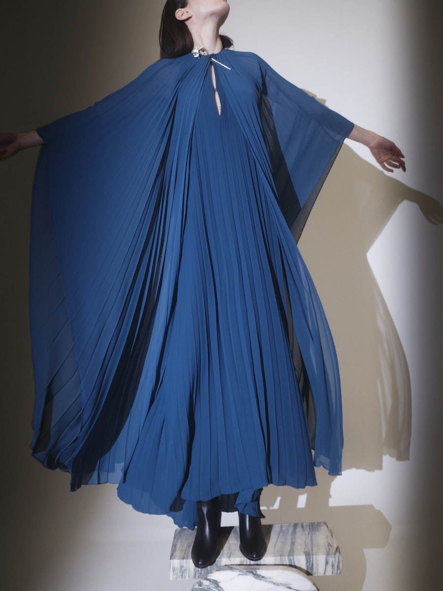 El universo de Zeus+Dione