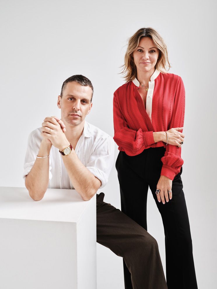 El universo de Zeus+Dione