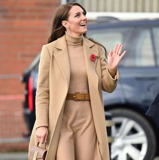 Los elegantes looks de oficina de Kate Middleton en los que podes inspirarte