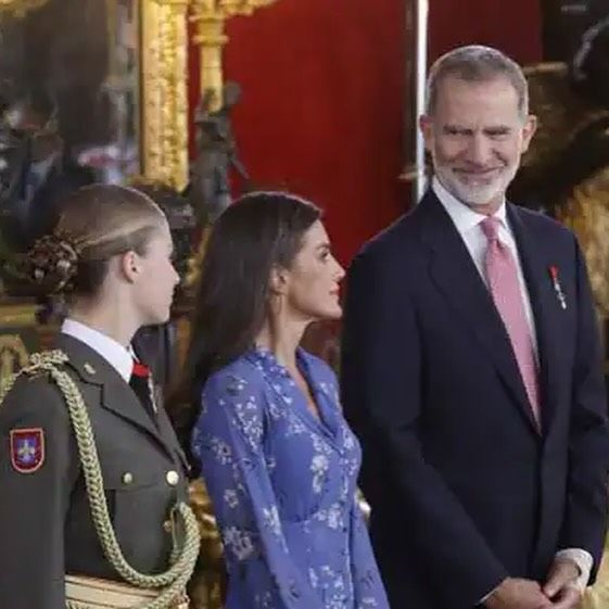 Los Reyes Felipe y Letizia junto a La Princesa Leonor encabezaron el desfile militar del 12 de octubre