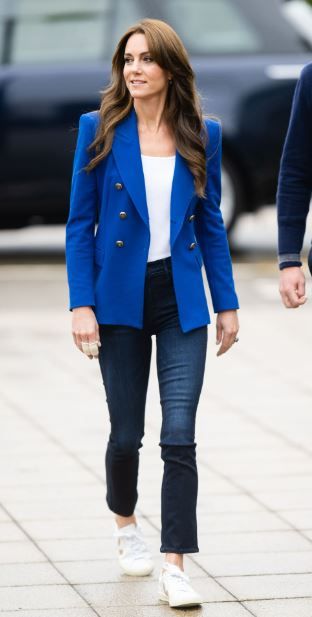Kate Middleton y su skinny jean favorito: clásico, básico, azul oscuro y perfecto