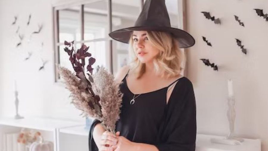 Los mejores disfraces de Halloween que podés armar con tu little black dress