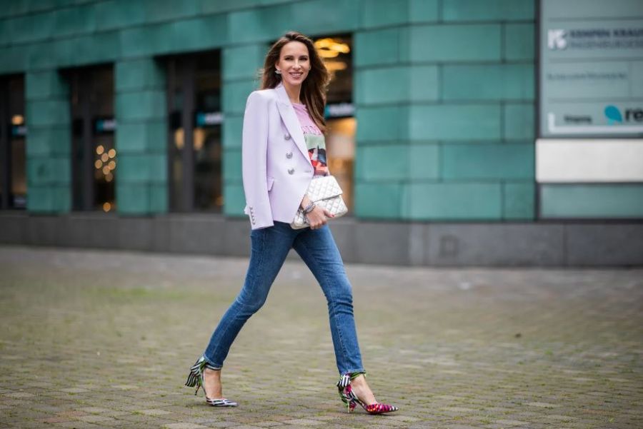 El fenómeno de los skinny jeans: ¿Por qué nunca pasan de moda?