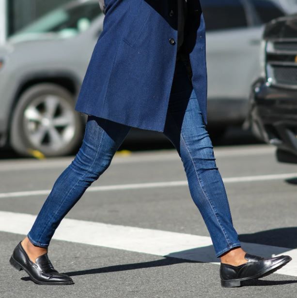 El fenómeno de los skinny jeans: ¿Por qué nunca pasan de moda?