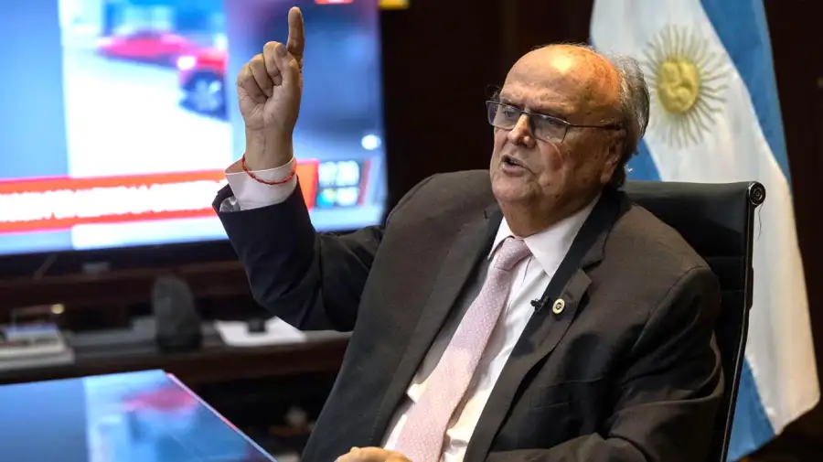 José de Mendiguren la decisión de no recortar el nivel de importaciones obedece a la decisión del ministro de economía Sergio Massa