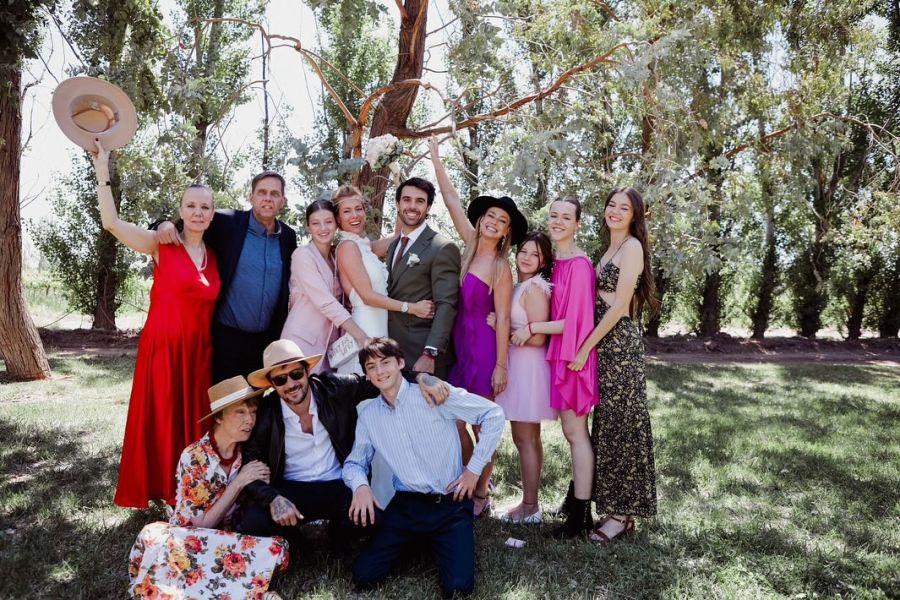 Fotos de Gege Neumann sobre la boda de Nicole Neumann y Manu Urcera 