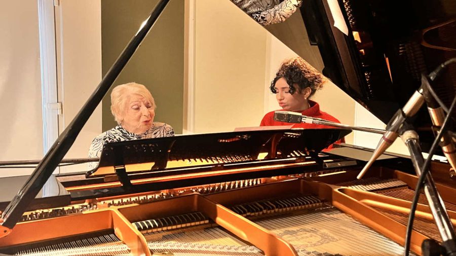 Regina Gleizer, la pianista que debuta discogràficamente a los 92 años 20231117