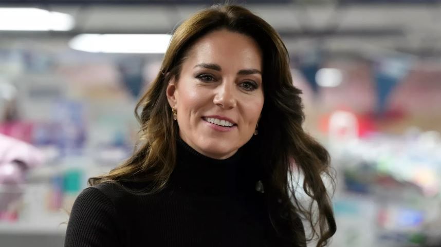Kate Middleton lleva un look de combinación de colores que rompe las reglas: negro y marrón