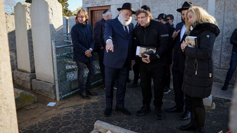 Javier Milei, pictured at the Ohel in New York.