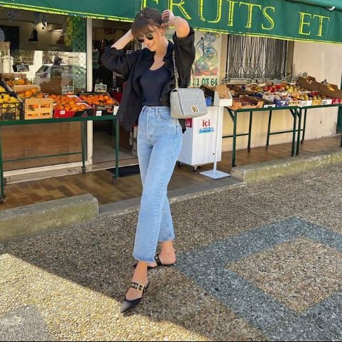 Jean con camisa satinada