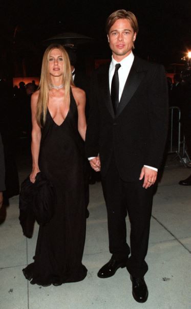 Jennifer Aniston en vestido negro