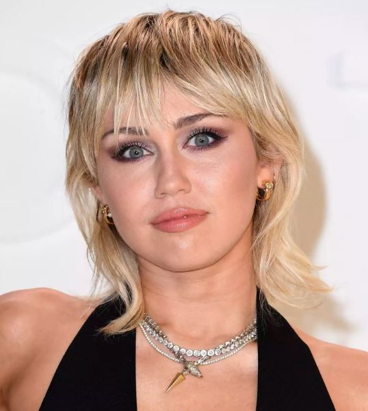 Miley Cyrus corte shag