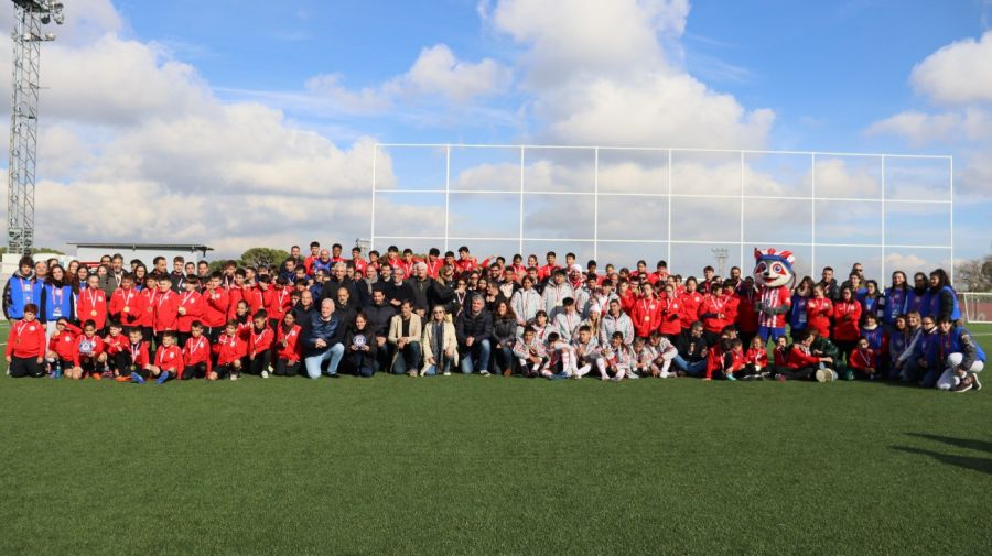 12 chicos y chicas del seleccionado de la Fundación River Plate cumplieron el sueño de viajar a Madrid