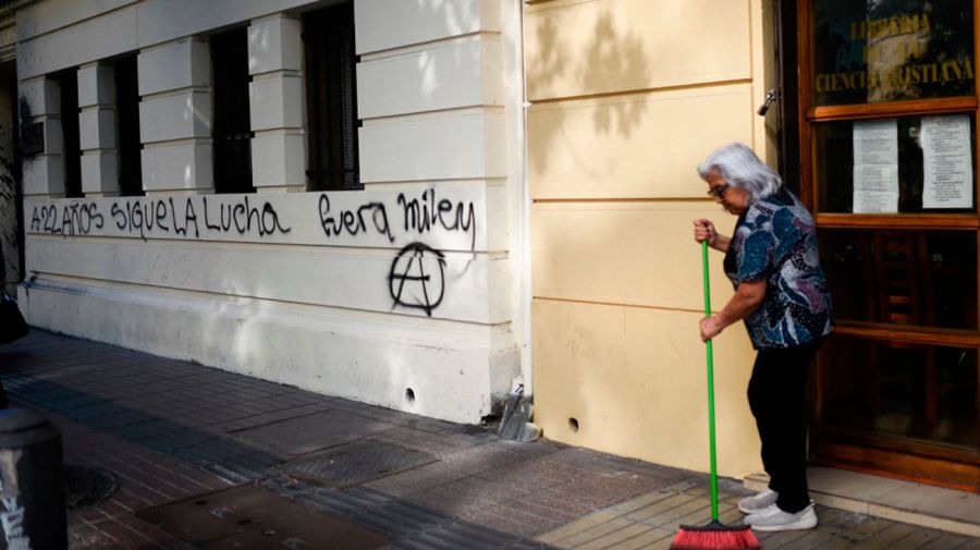 Ataque a la embajada Argentina en Chile