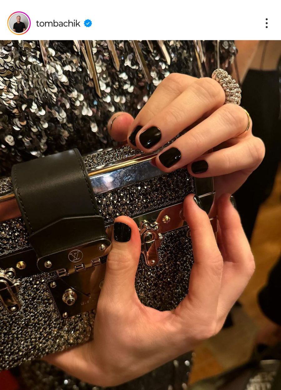 Nos inspiramos en el nail artist favorito de Selena Gómez para elegir la manicura de Año Nuevo