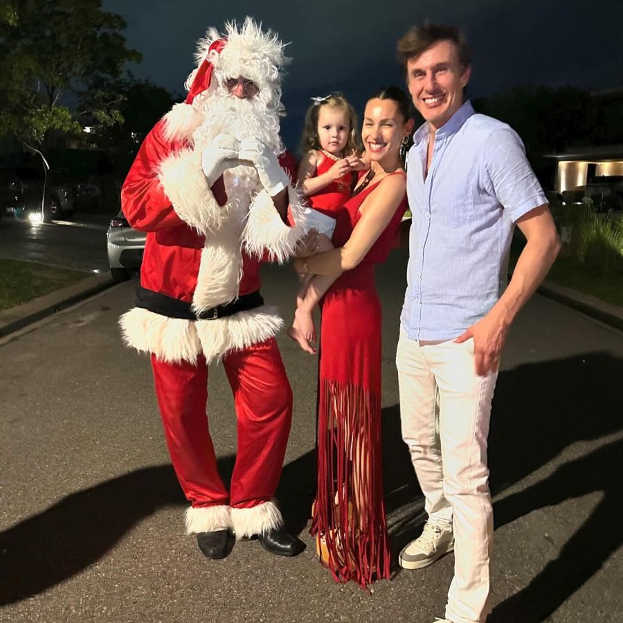 Pampita y su familia en Navidad 2