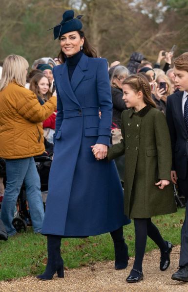 Kate Middleton en botas azules