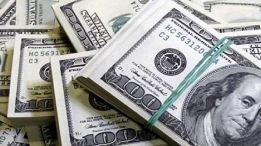 Salto cambiario: cuáles son los motivos que le atribuyen los expertos a la escalada del dólar