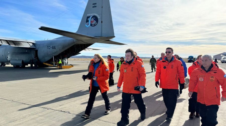 Javier Milei llegó a Base Marambio en la Antártida