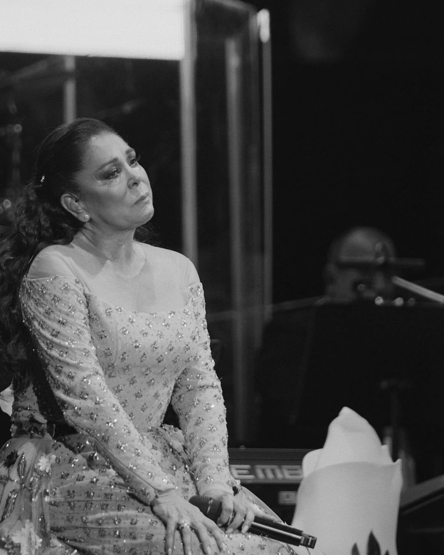 En medio de conflictos con sus hijos, Isabel Pantoja reapareció en un impresionante concierto en España