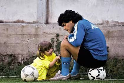 Migue Granados replicó la famosa foto de Diego Maradona con Dalma
