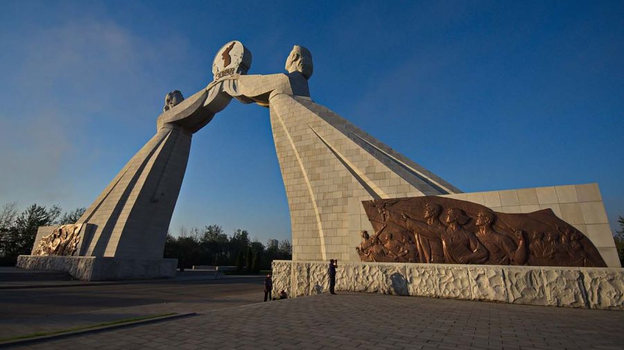 Arco de la reunificación de Corea del NortE