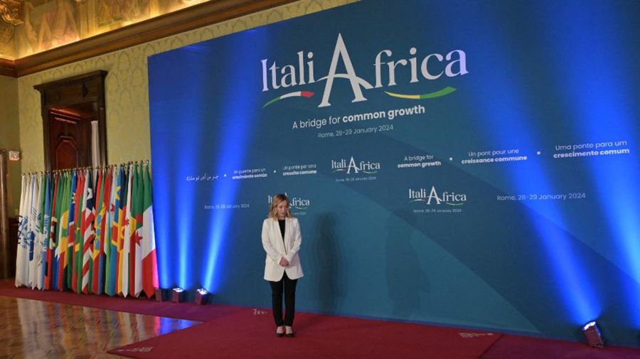 Cumbre Italia- África para tratar el cruce de migrantes