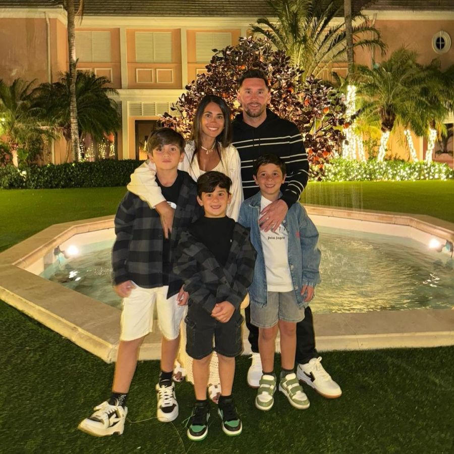 La tierna foto familiar de Lionel Messi y Antonela Roccuzzo junto a sus hijos