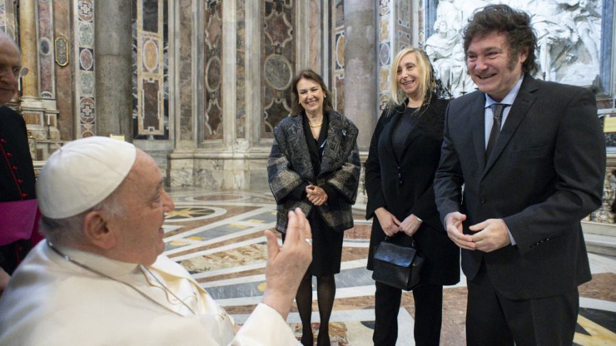 Las sonrisas entre el Papa Francisco y Javier Milei fueron la nota de la gran cita vaticana por Mama Antula.