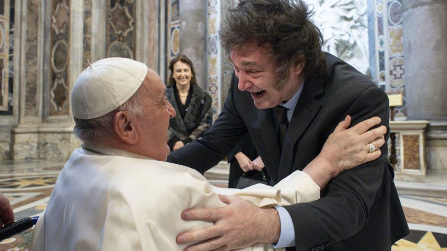 Las sonrisas entre el Papa Francisco y Javier Milei fueron la nota de la gran cita vaticana por Mama Antula.