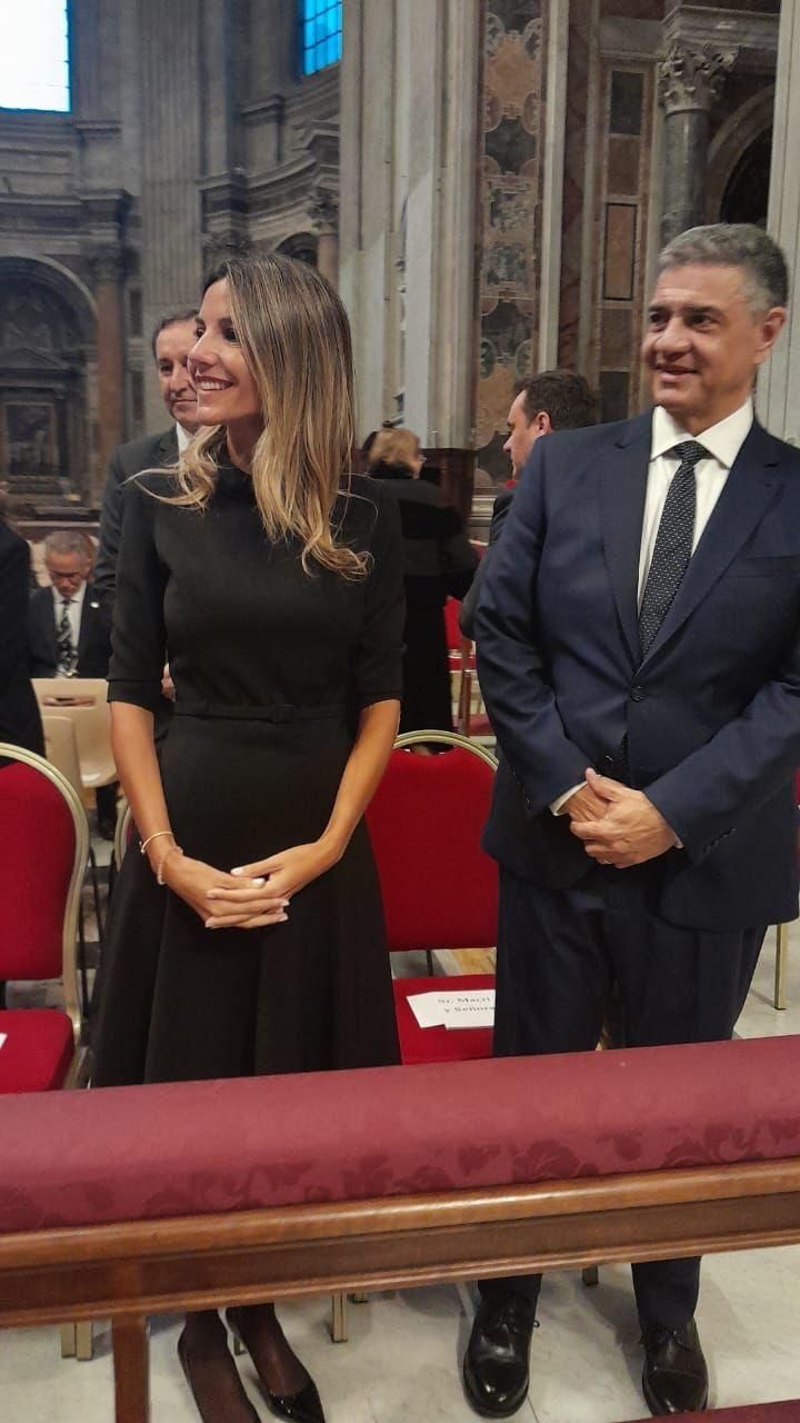 María Belén Ludueña y Jorge Macri en Roma 