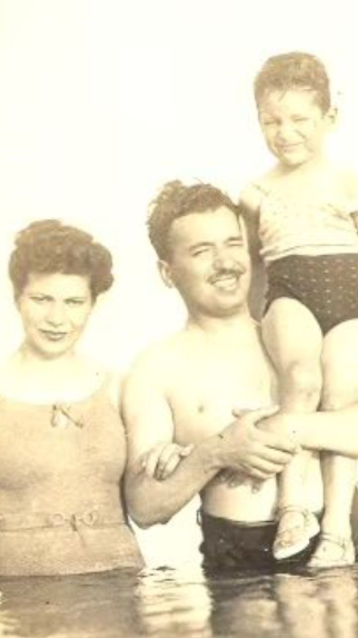 Alberto Cormillot y sus padres