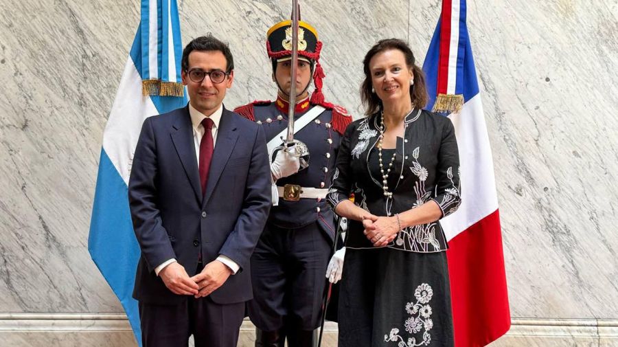 El presidente Javier Milei y la canciller Diana Mondino recibieron al canciller de Francia, Stéphane Séjourné